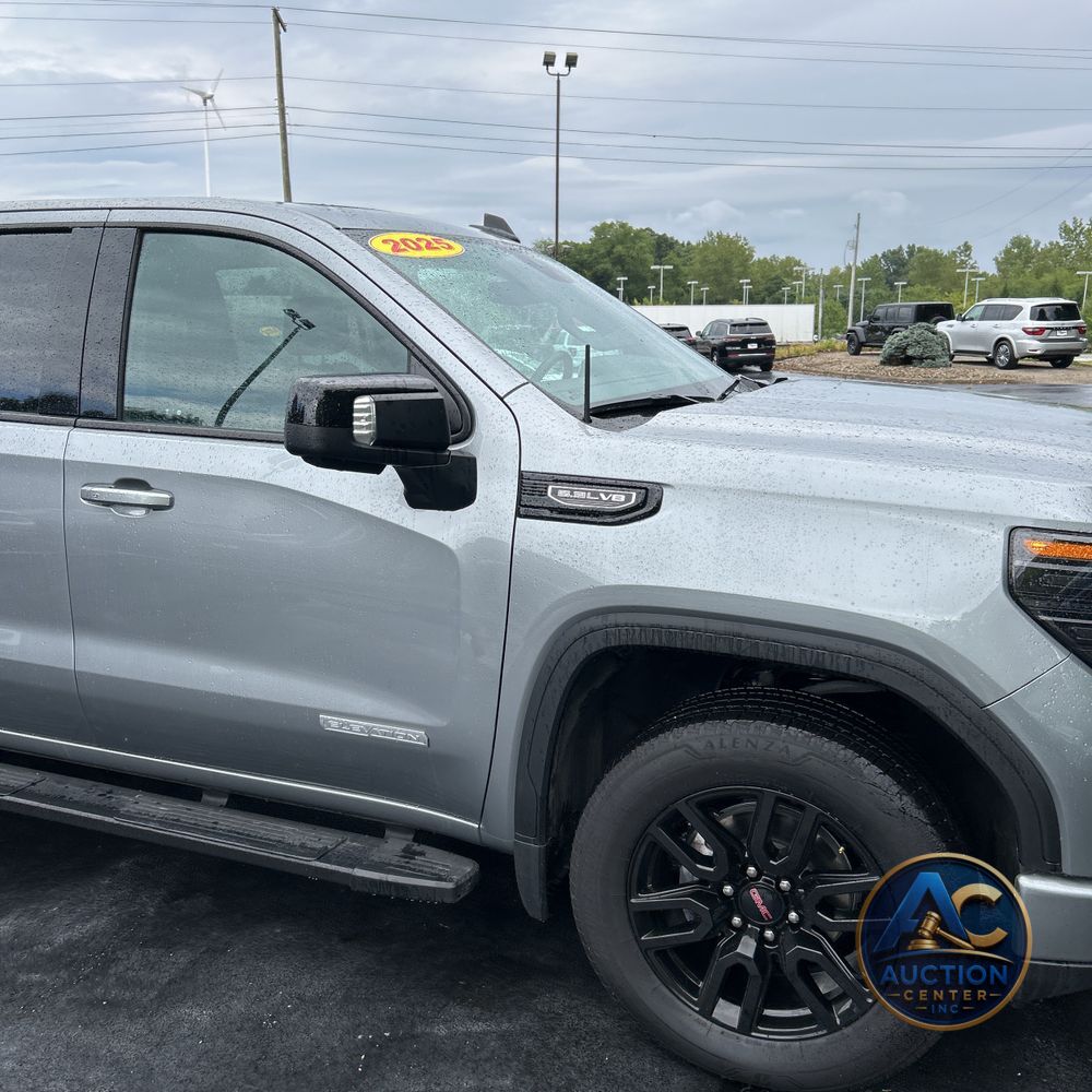 2025 GMC Sierra 1500 Elevation