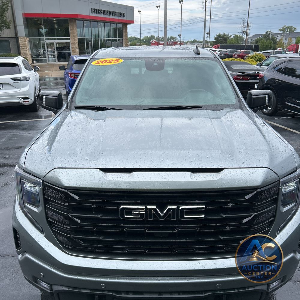 2025 GMC Sierra 1500 Elevation