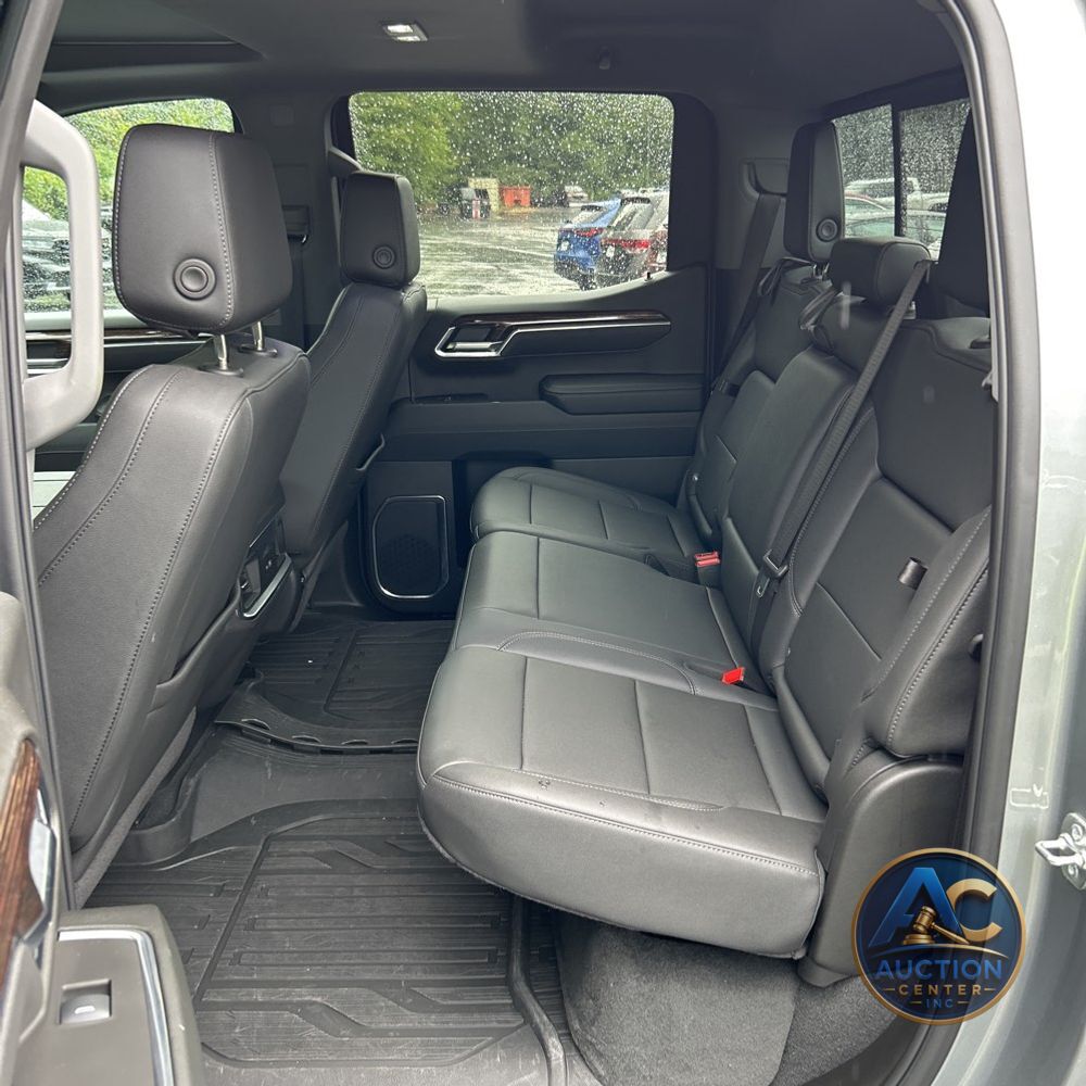 2025 GMC Sierra 1500 Elevation