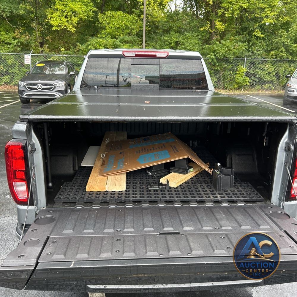 2025 GMC Sierra 1500 Elevation