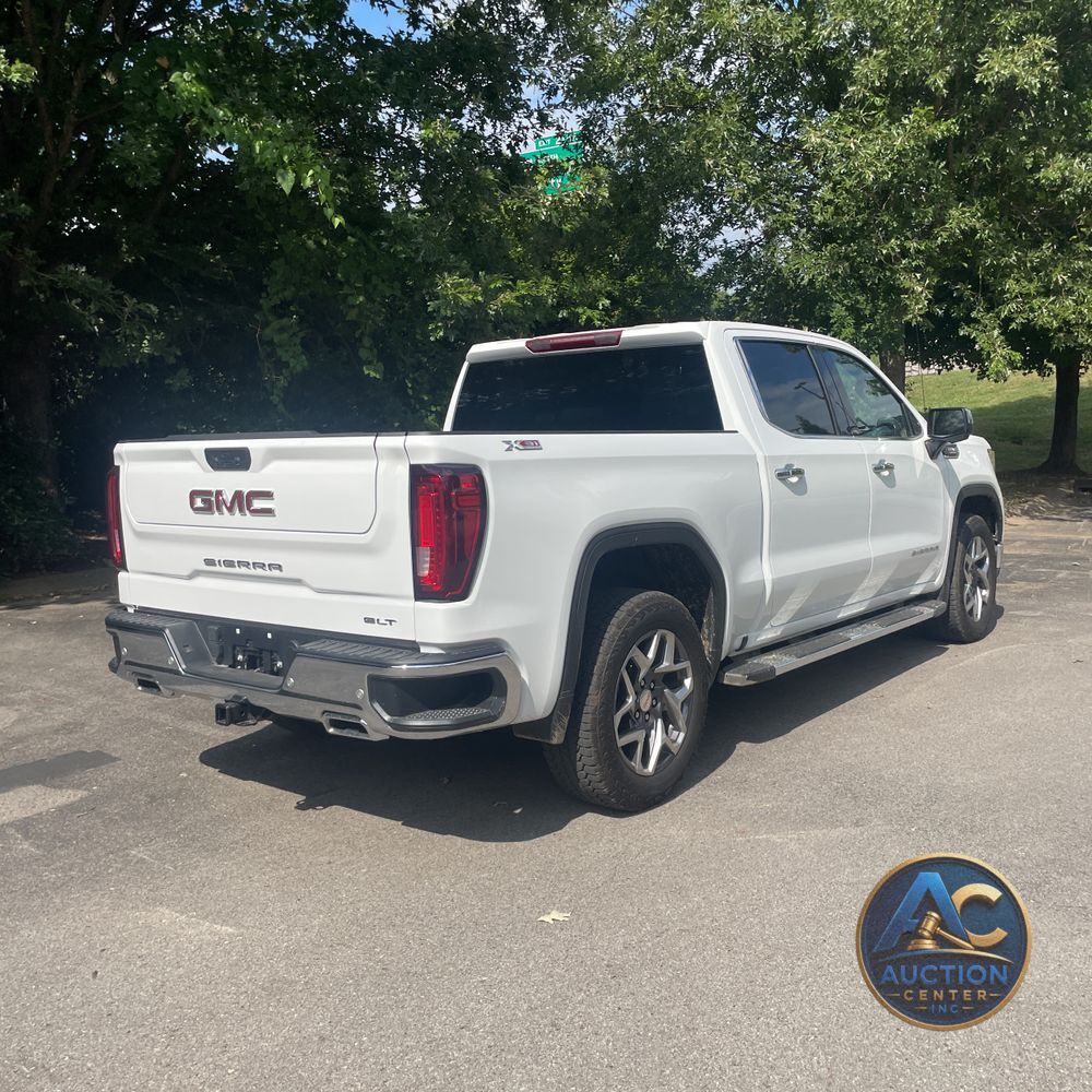 2025 GMC Sierra 1500 SLT