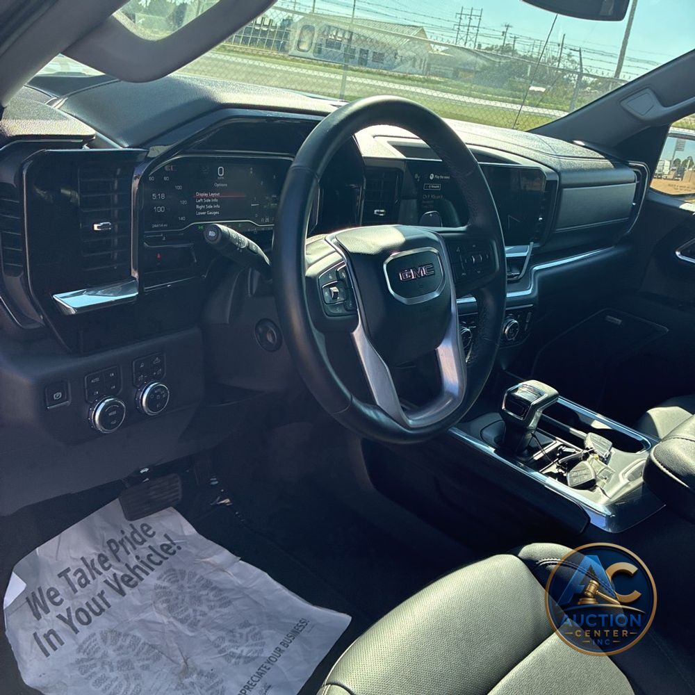 2024 GMC Sierra 1500 SLT