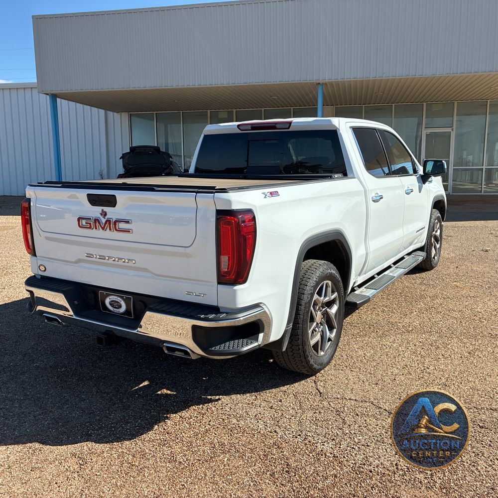 2024 GMC Sierra 1500 SLT