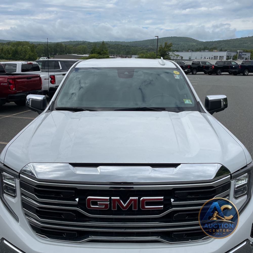 2024 GMC Sierra 1500 SLT