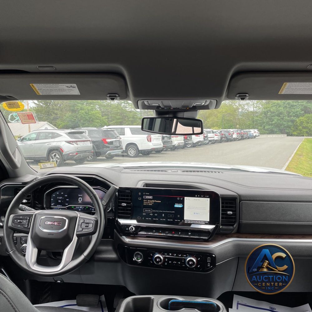 2024 GMC Sierra 1500 SLT