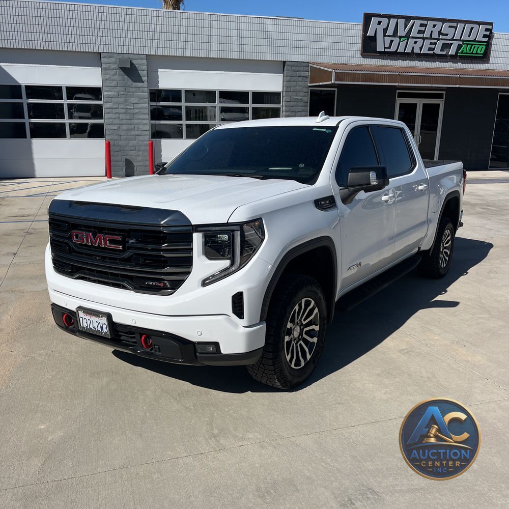 2023 GMC Sierra 1500 AT4