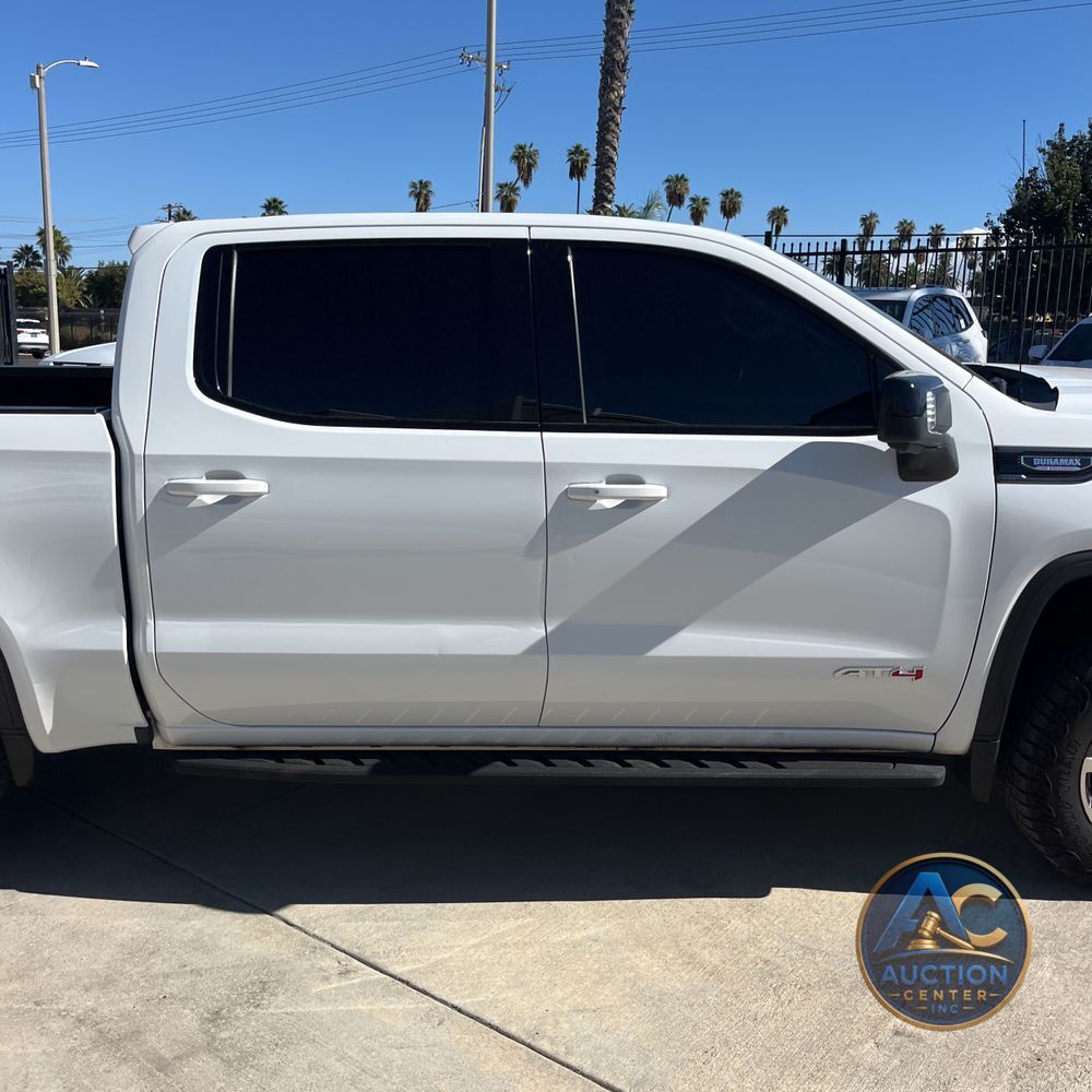 2023 GMC Sierra 1500 AT4
