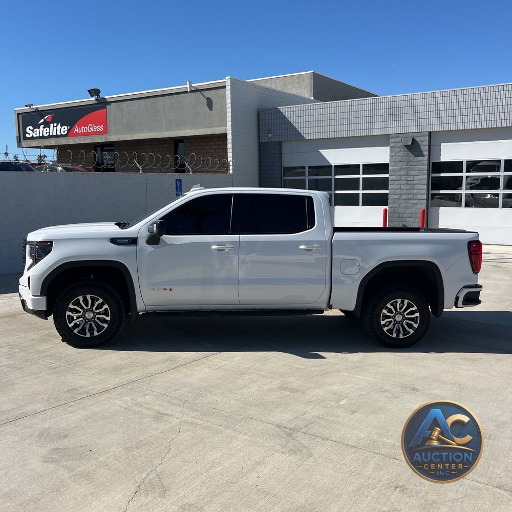2023 GMC Sierra 1500 AT4