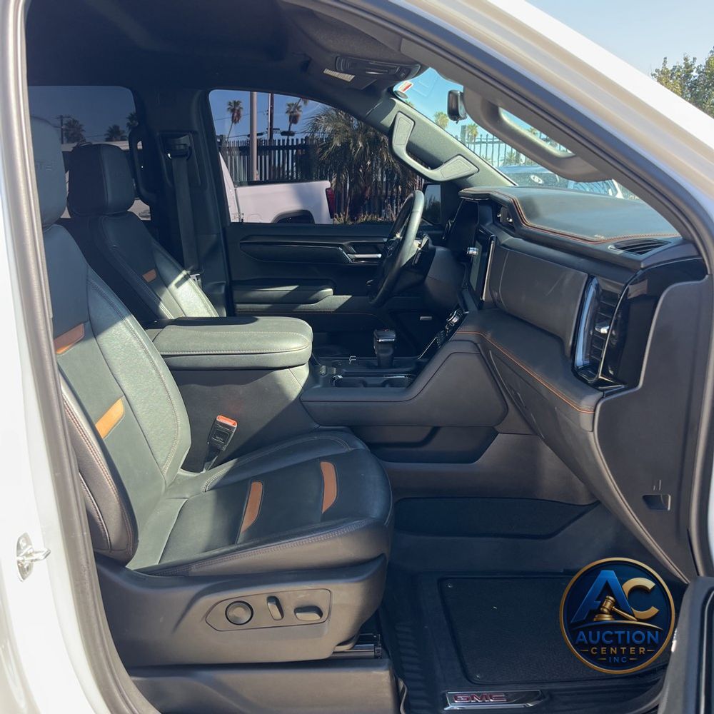 2023 GMC Sierra 1500 AT4