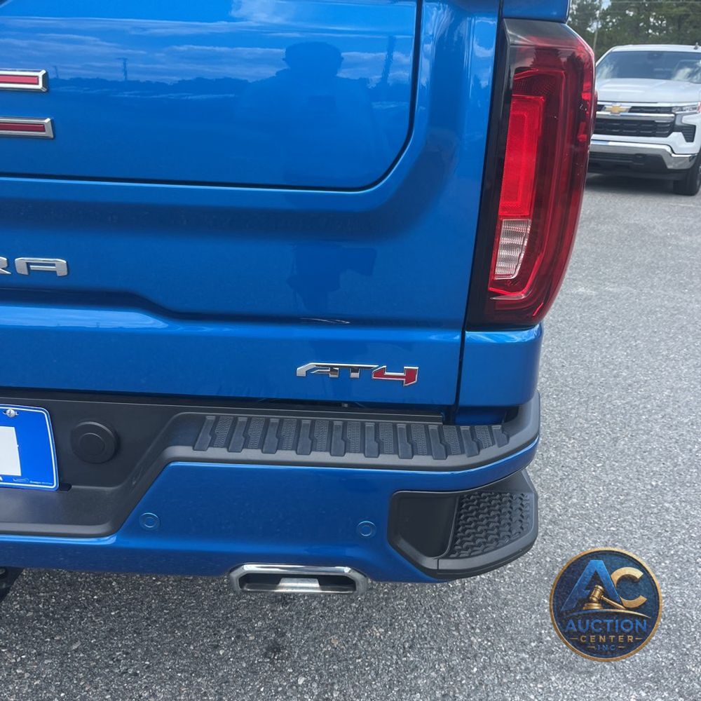 2024 GMC Sierra 1500 AT4