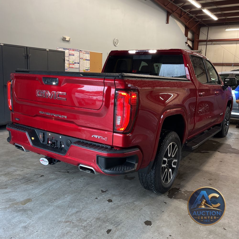2023 GMC Sierra 1500 AT4
