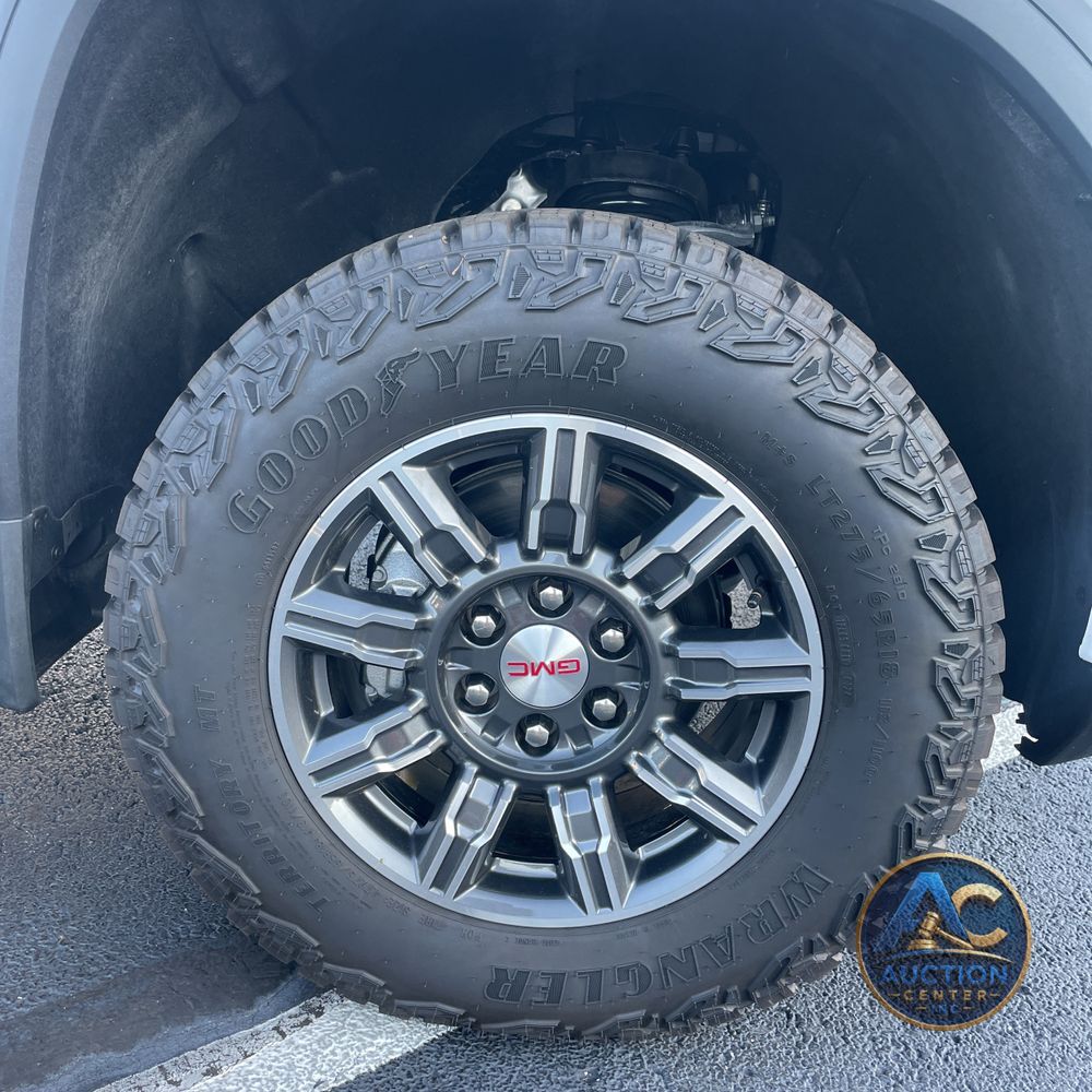 2024 GMC Sierra 1500 AT4