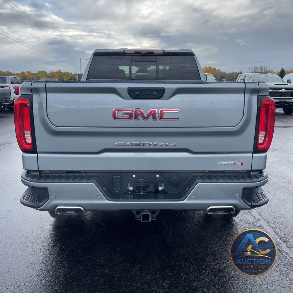 2024 GMC Sierra 1500 AT4