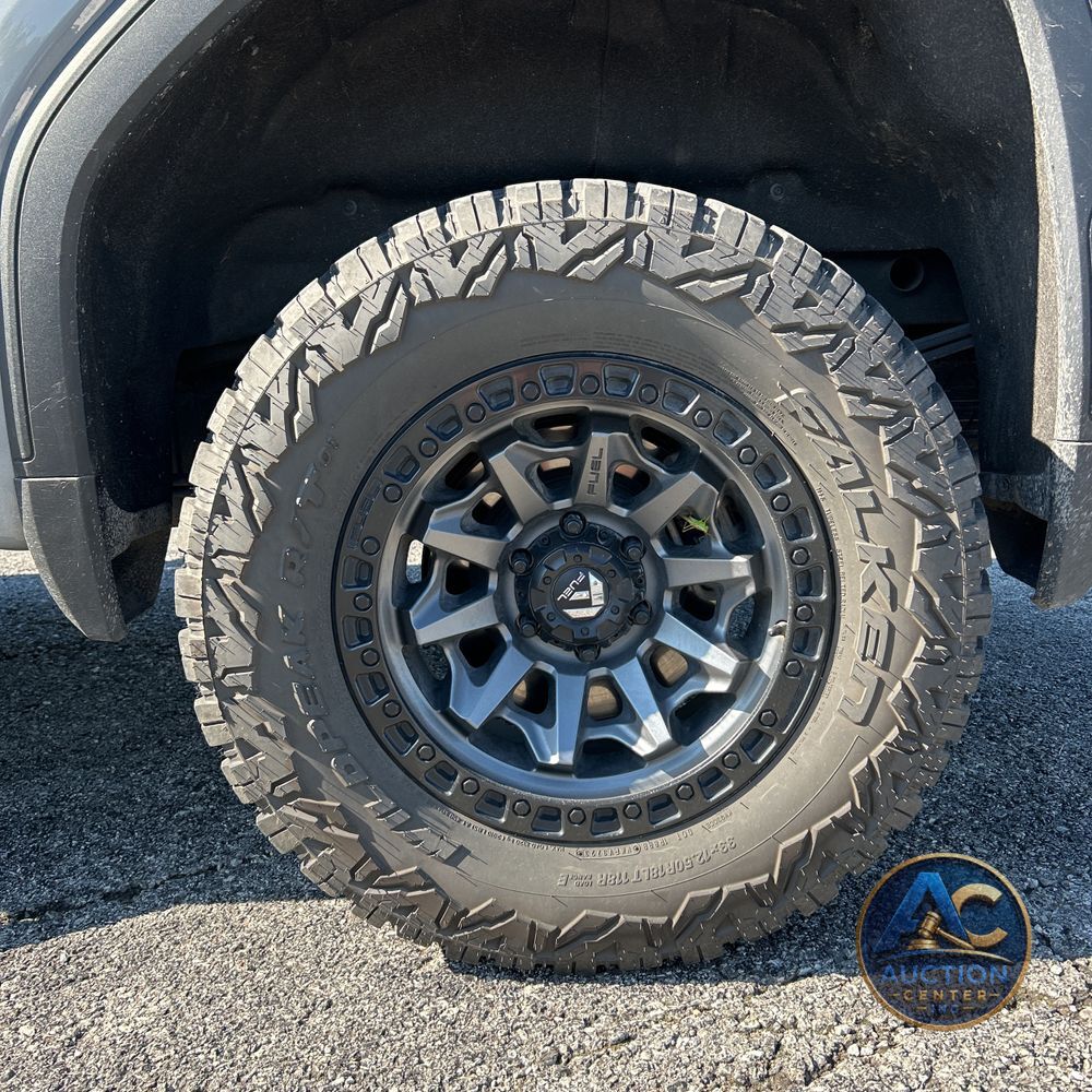 2024 GMC Sierra 1500 AT4