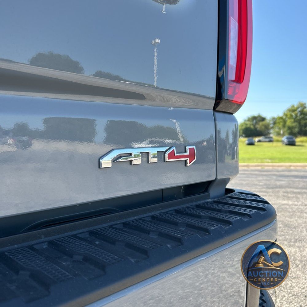 2024 GMC Sierra 1500 AT4