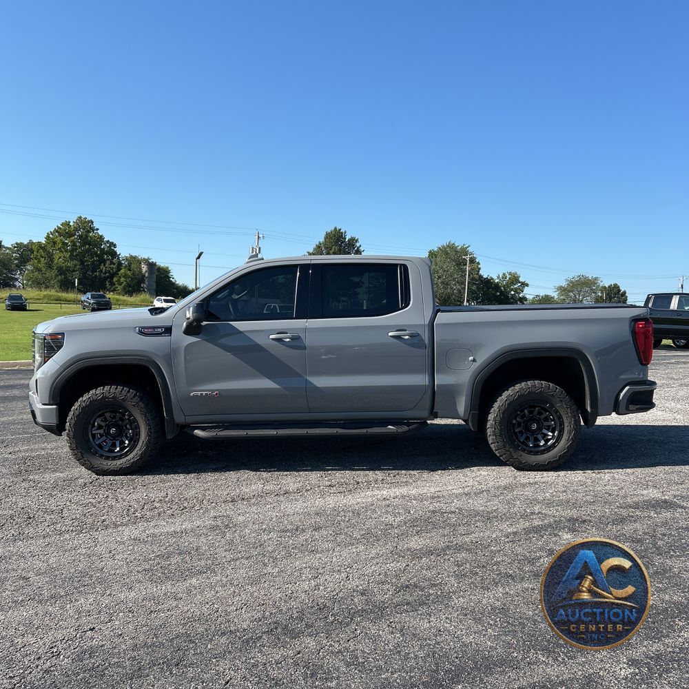 2024 GMC Sierra 1500 AT4