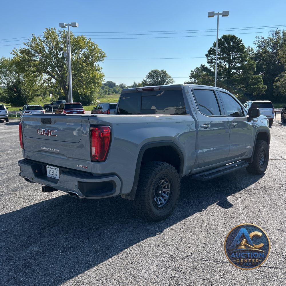 2024 GMC Sierra 1500 AT4