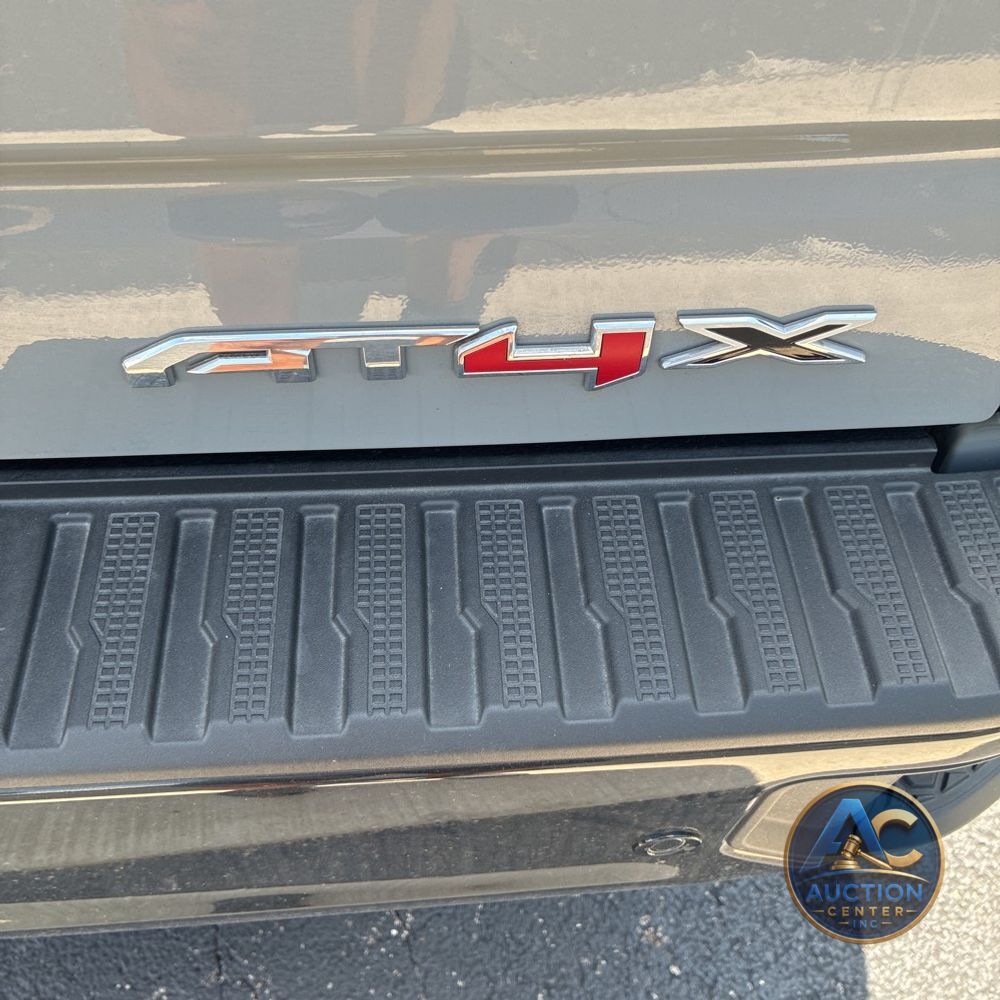 2024 GMC Sierra 1500 AT4X