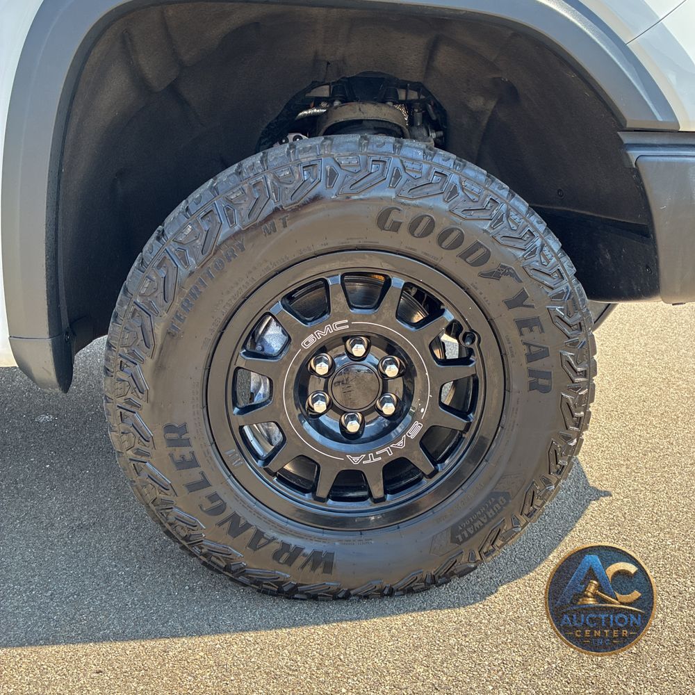 2024 GMC Sierra 1500 AT4X