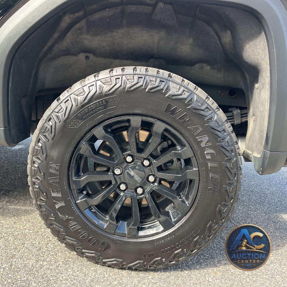 2023 GMC Sierra 1500 AT4X