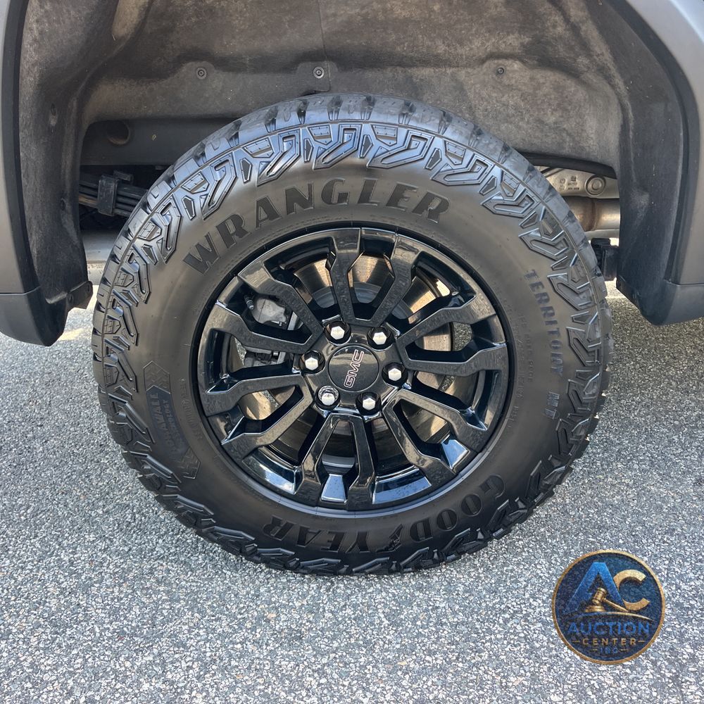 2023 GMC Sierra 1500 AT4X