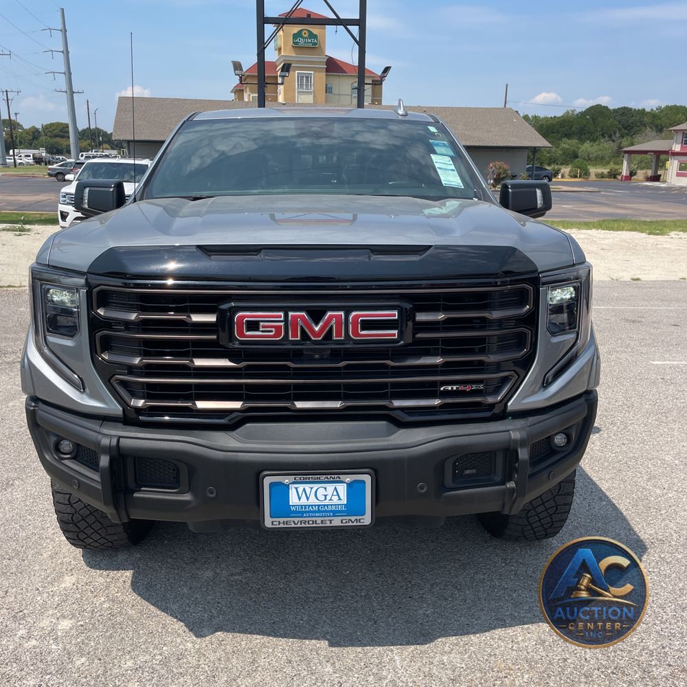 2023 GMC Sierra 1500 AT4X