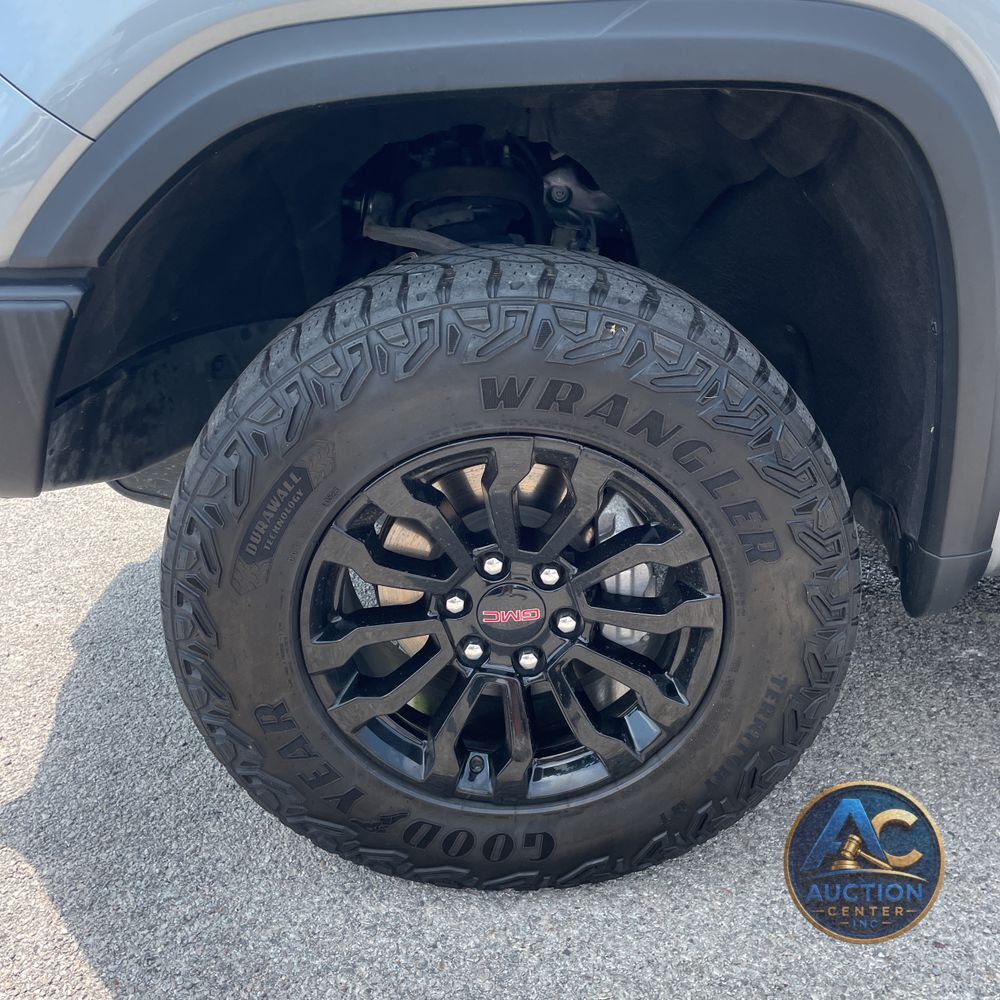 2023 GMC Sierra 1500 AT4X