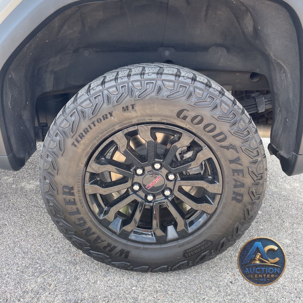 2023 GMC Sierra 1500 AT4X