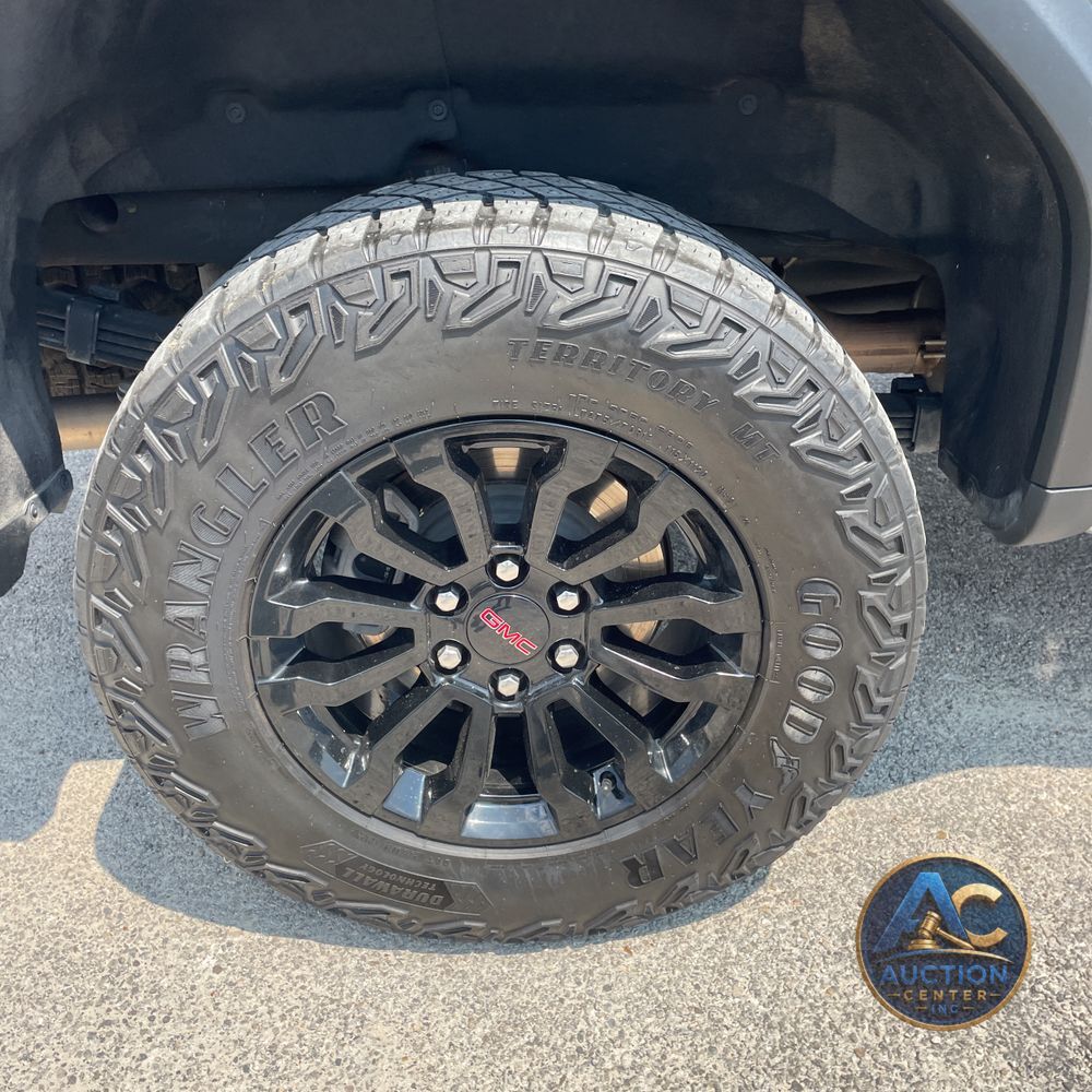2023 GMC Sierra 1500 AT4X