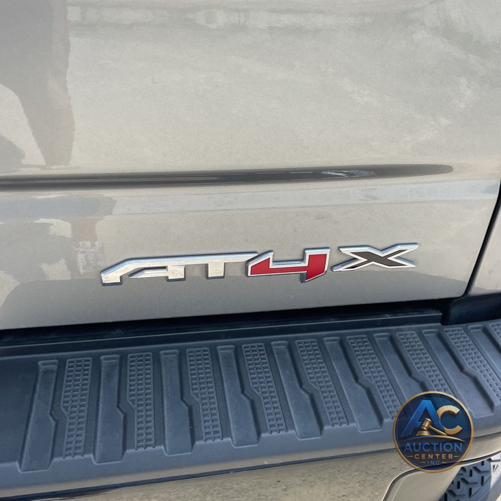 2023 GMC Sierra 1500 AT4X