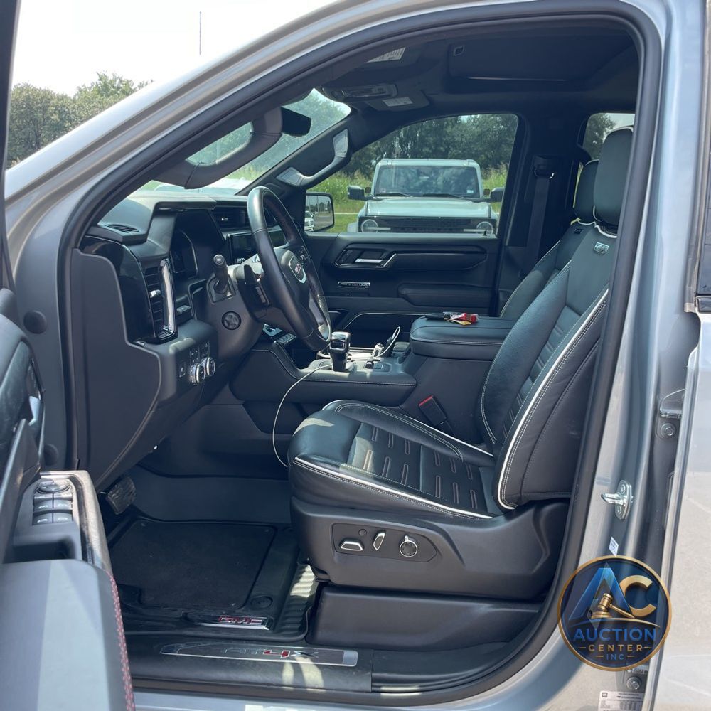 2023 GMC Sierra 1500 AT4X