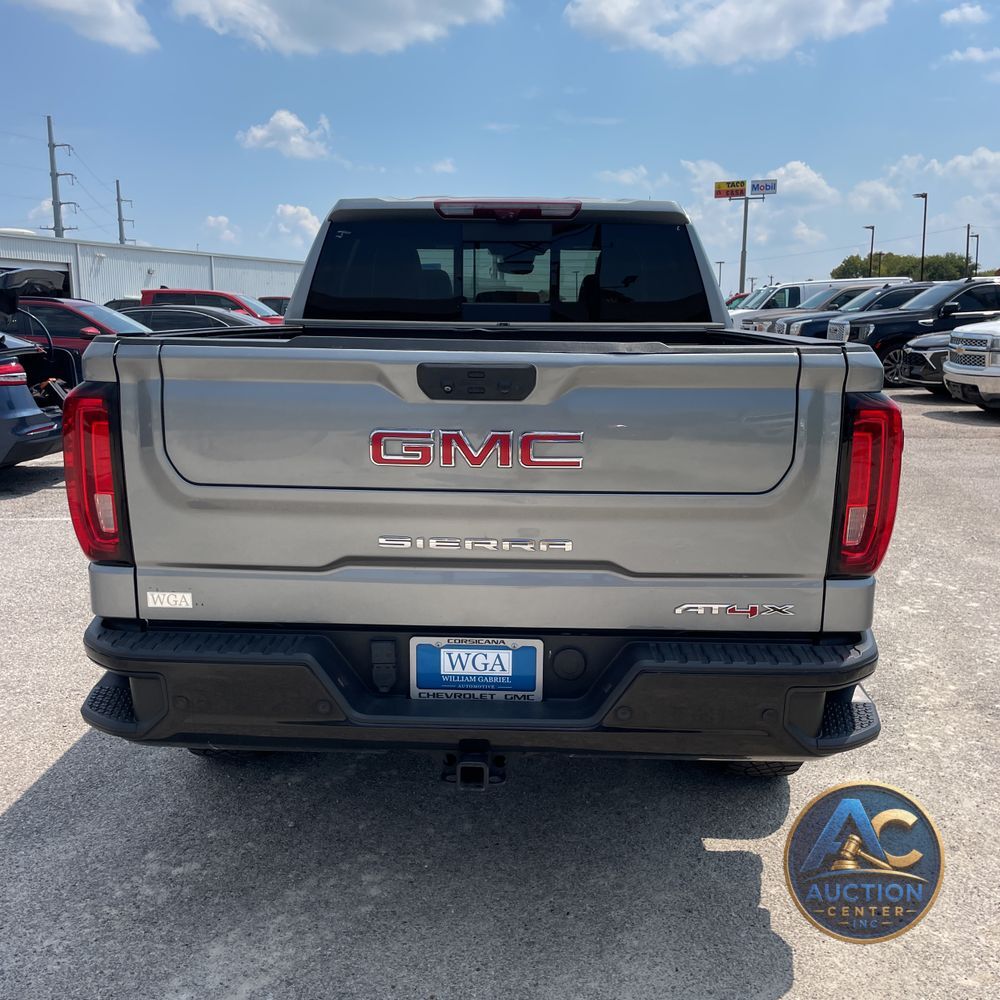 2023 GMC Sierra 1500 AT4X