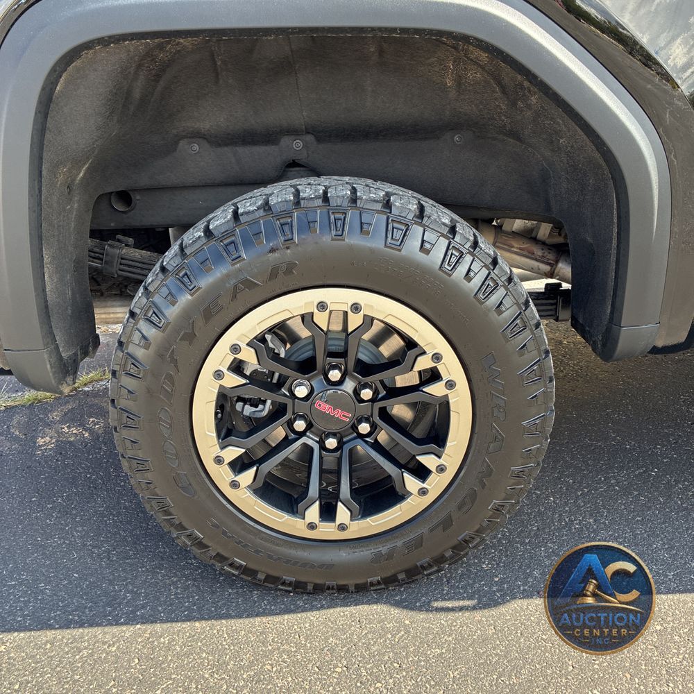 2024 GMC Sierra 1500 AT4X
