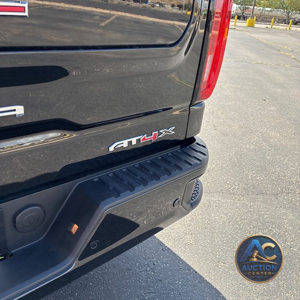 2024 GMC Sierra 1500 AT4X