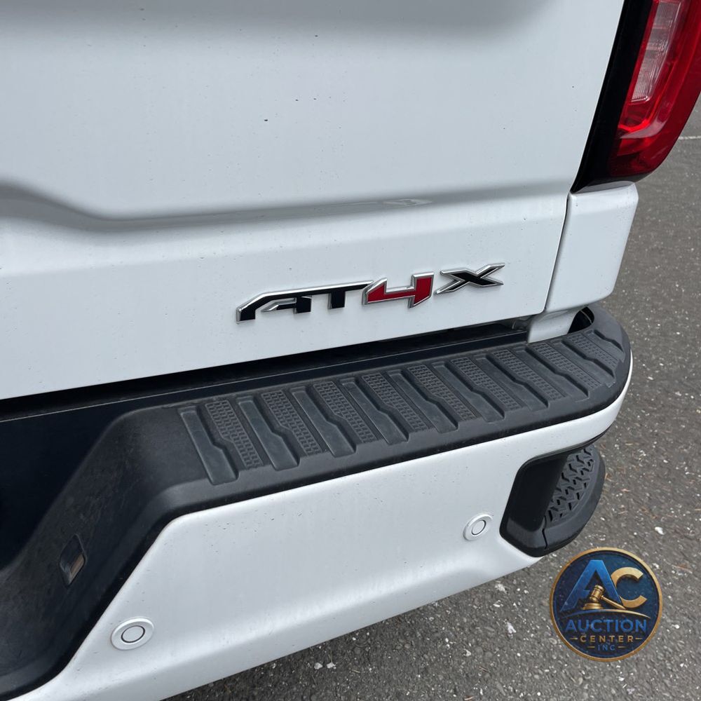 2023 GMC Sierra 1500 AT4X