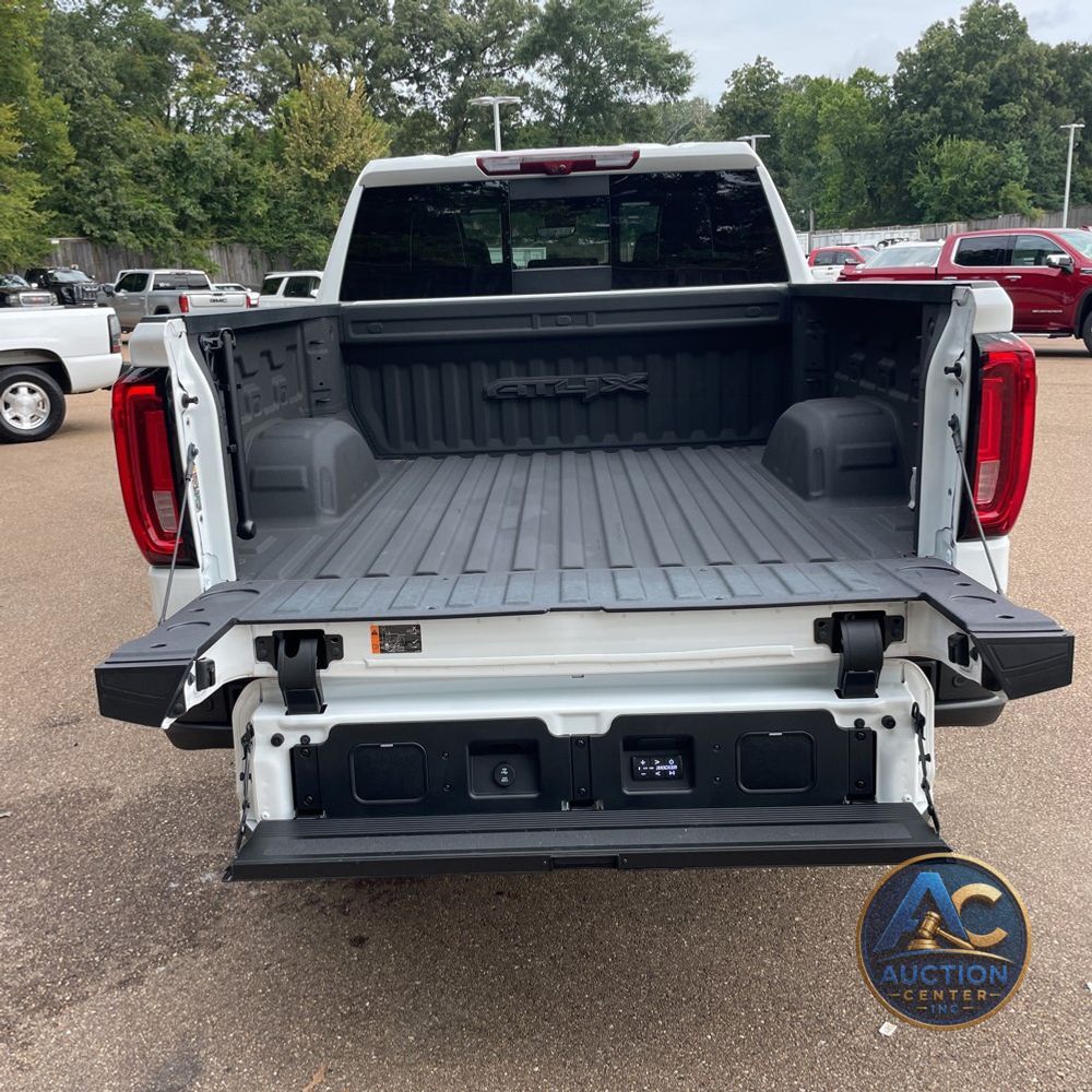 2024 GMC Sierra 1500 AT4X