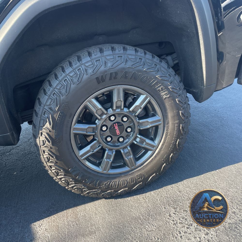 2024 GMC Sierra 1500 AT4X