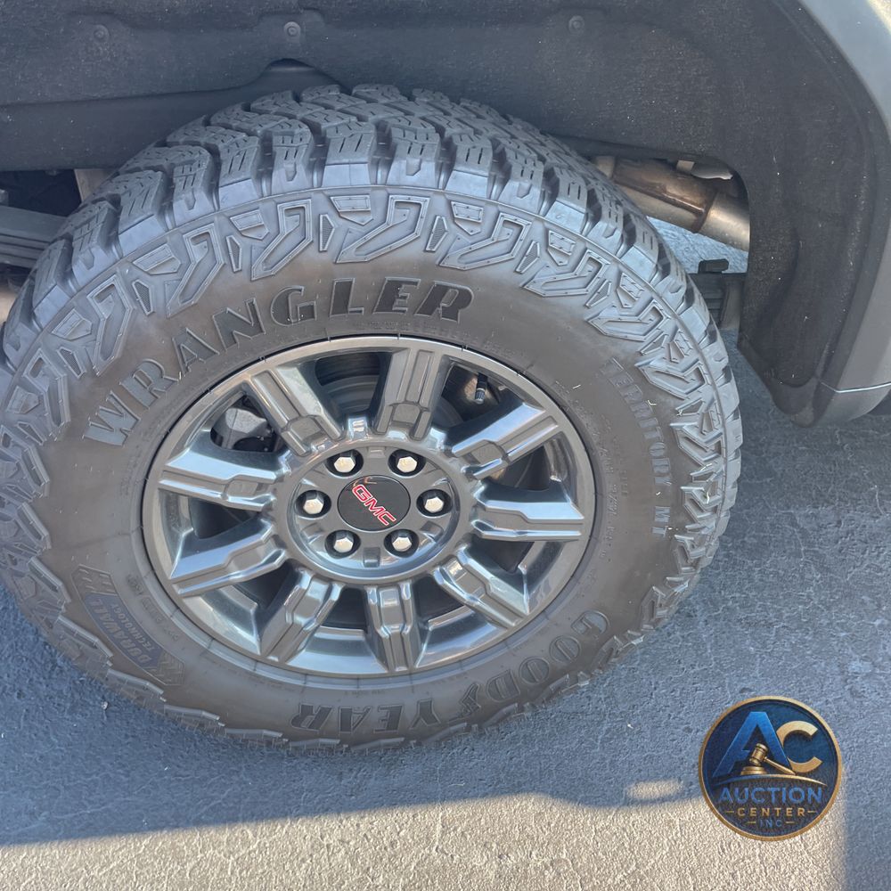 2024 GMC Sierra 1500 AT4X