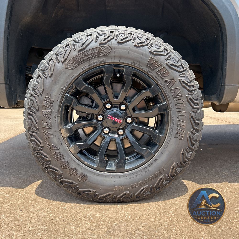2023 GMC Sierra 1500 AT4X