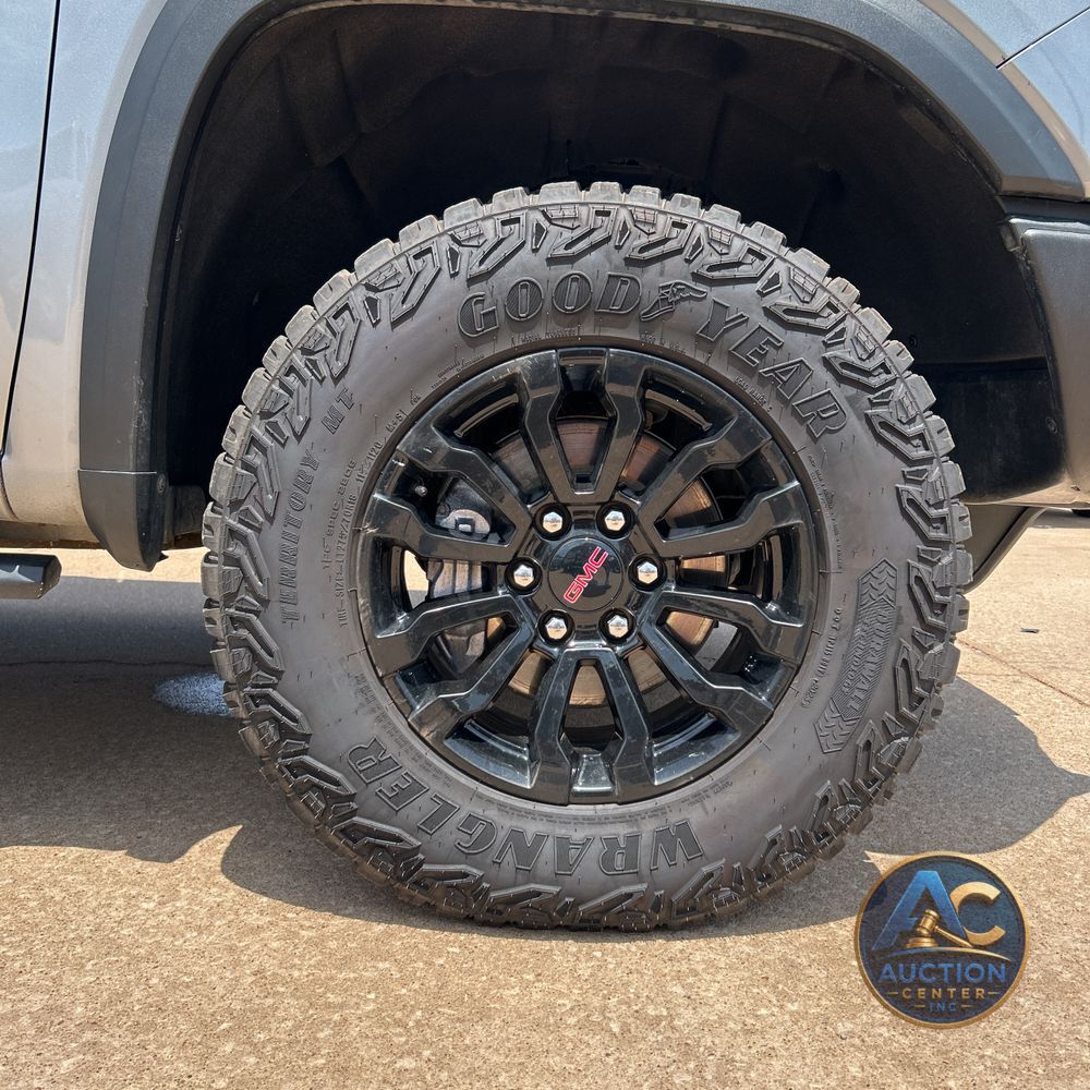 2023 GMC Sierra 1500 AT4X