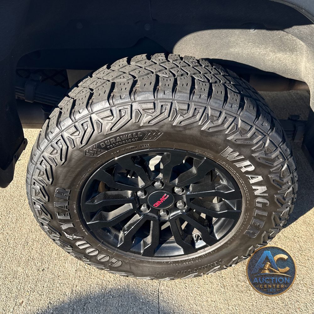 2023 GMC Sierra 1500 AT4X