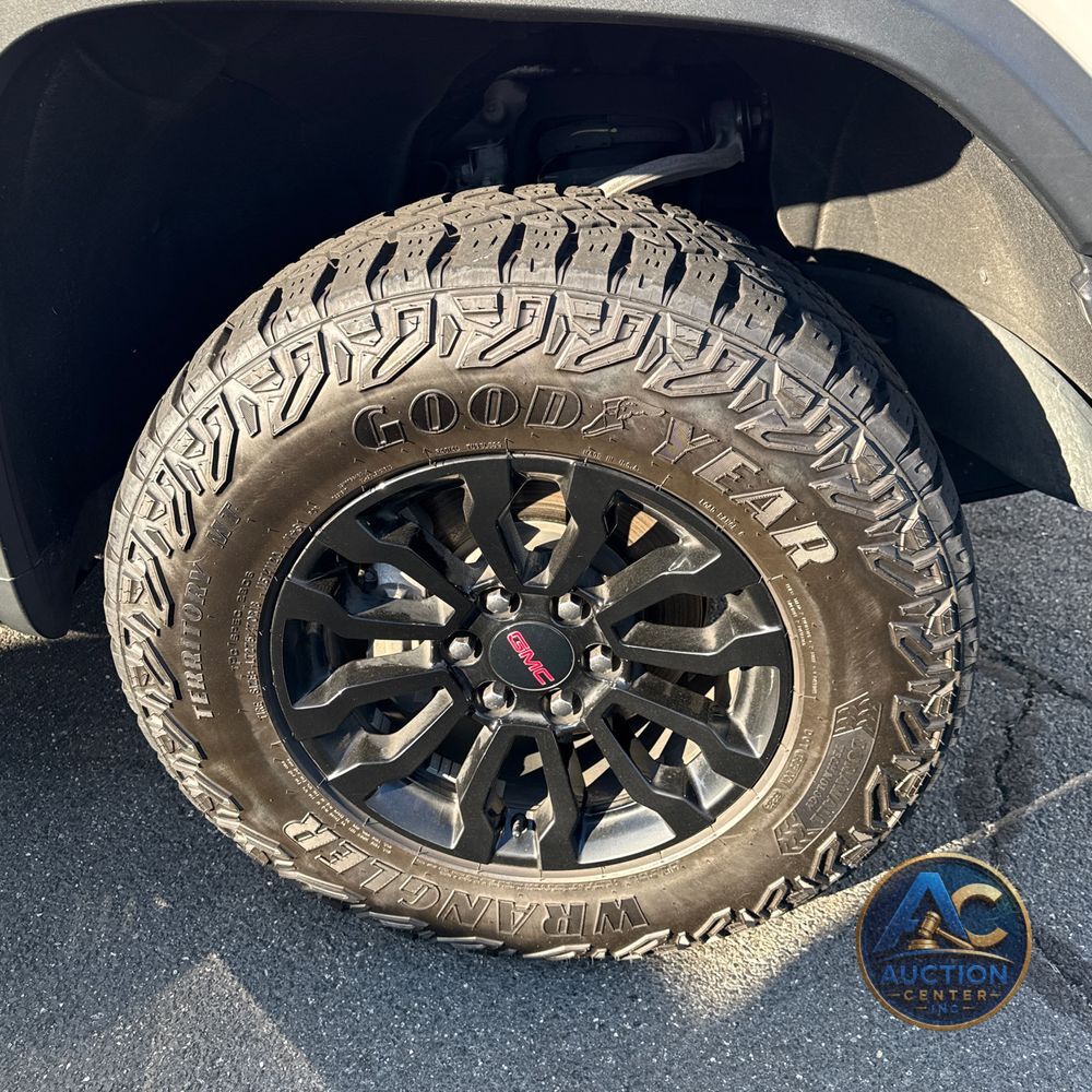 2023 GMC Sierra 1500 AT4X