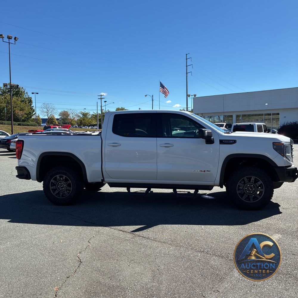 2025 GMC Sierra 1500 AT4X