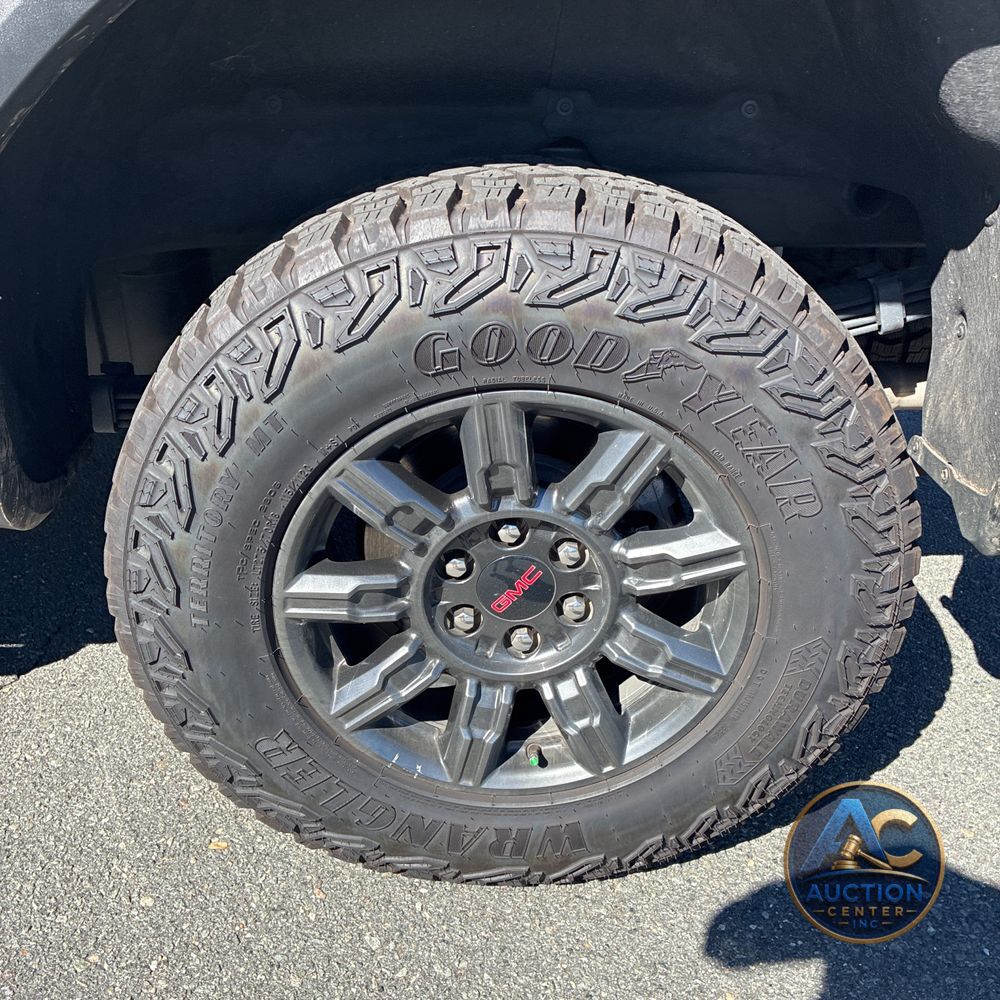 2025 GMC Sierra 1500 AT4X