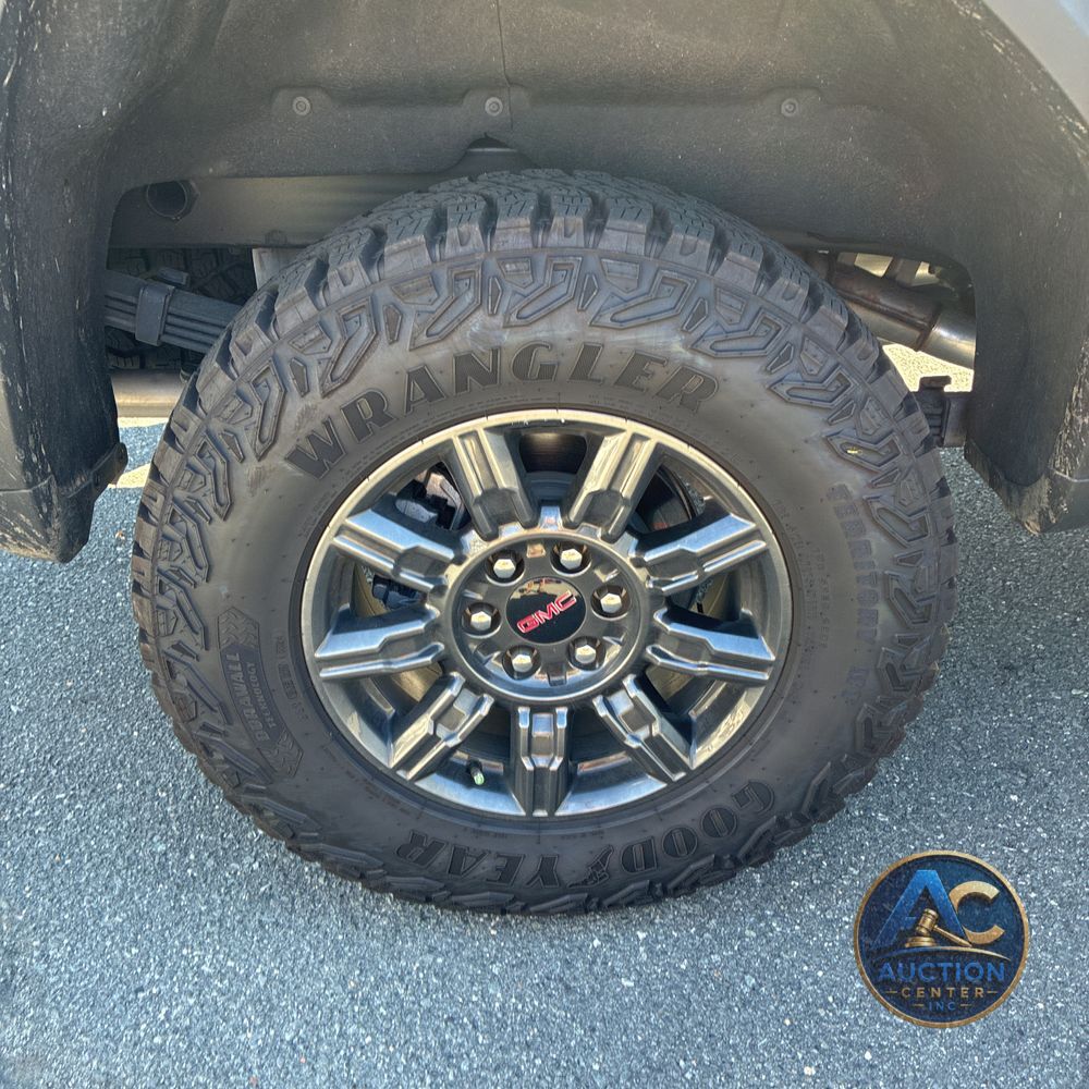 2025 GMC Sierra 1500 AT4X