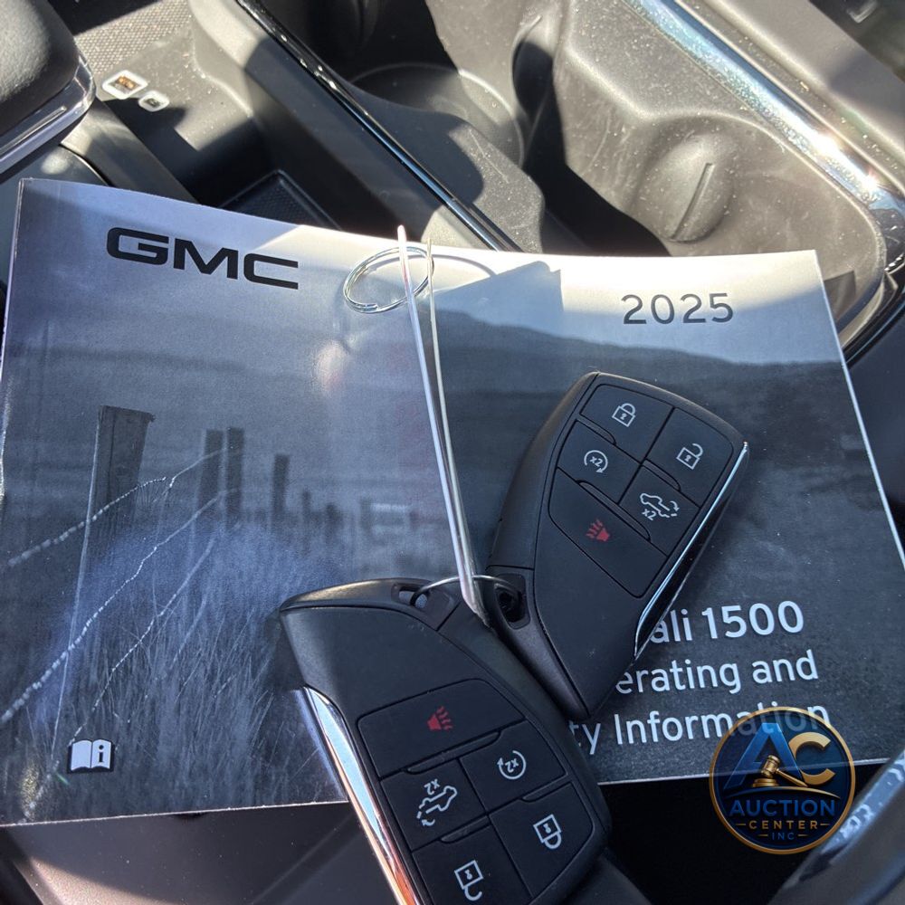 2025 GMC Sierra 1500 AT4X