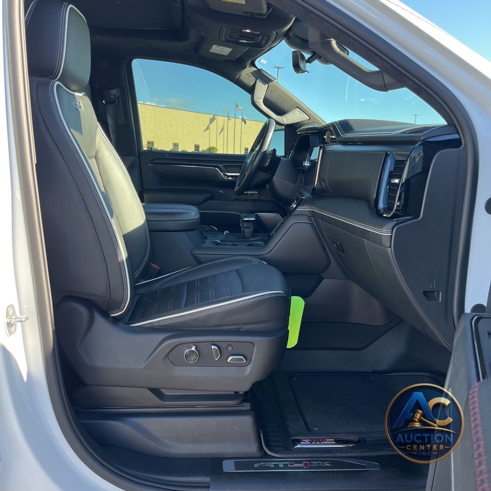 2024 GMC Sierra 1500 AT4X