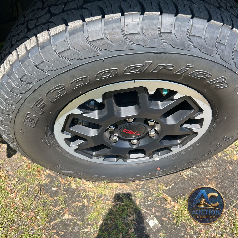 2024 Toyota Tacoma TRD Off-Road
