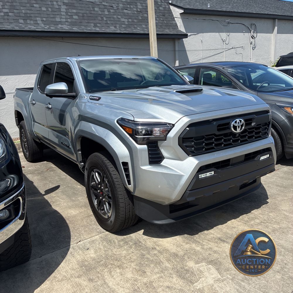 2025 Toyota Tacoma TRD Sport HV