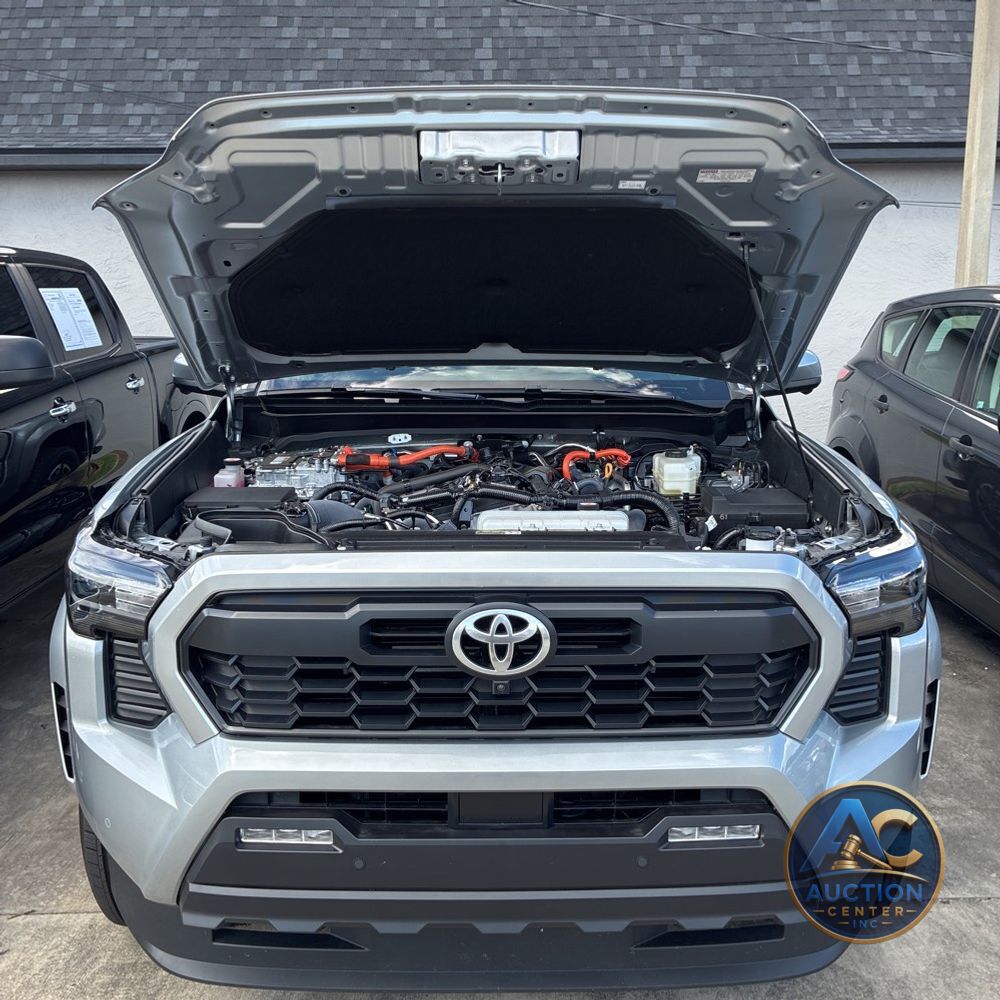 2025 Toyota Tacoma TRD Sport HV